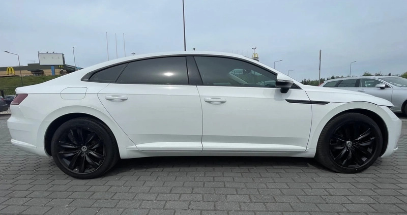 Volkswagen Arteon cena 84900 przebieg: 167000, rok produkcji 2017 z Mikołajki małe 232